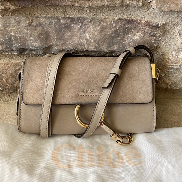 SOLD Chloé Faye Mini Wallet Crossbody Motty Grey - Picture 4 of 15